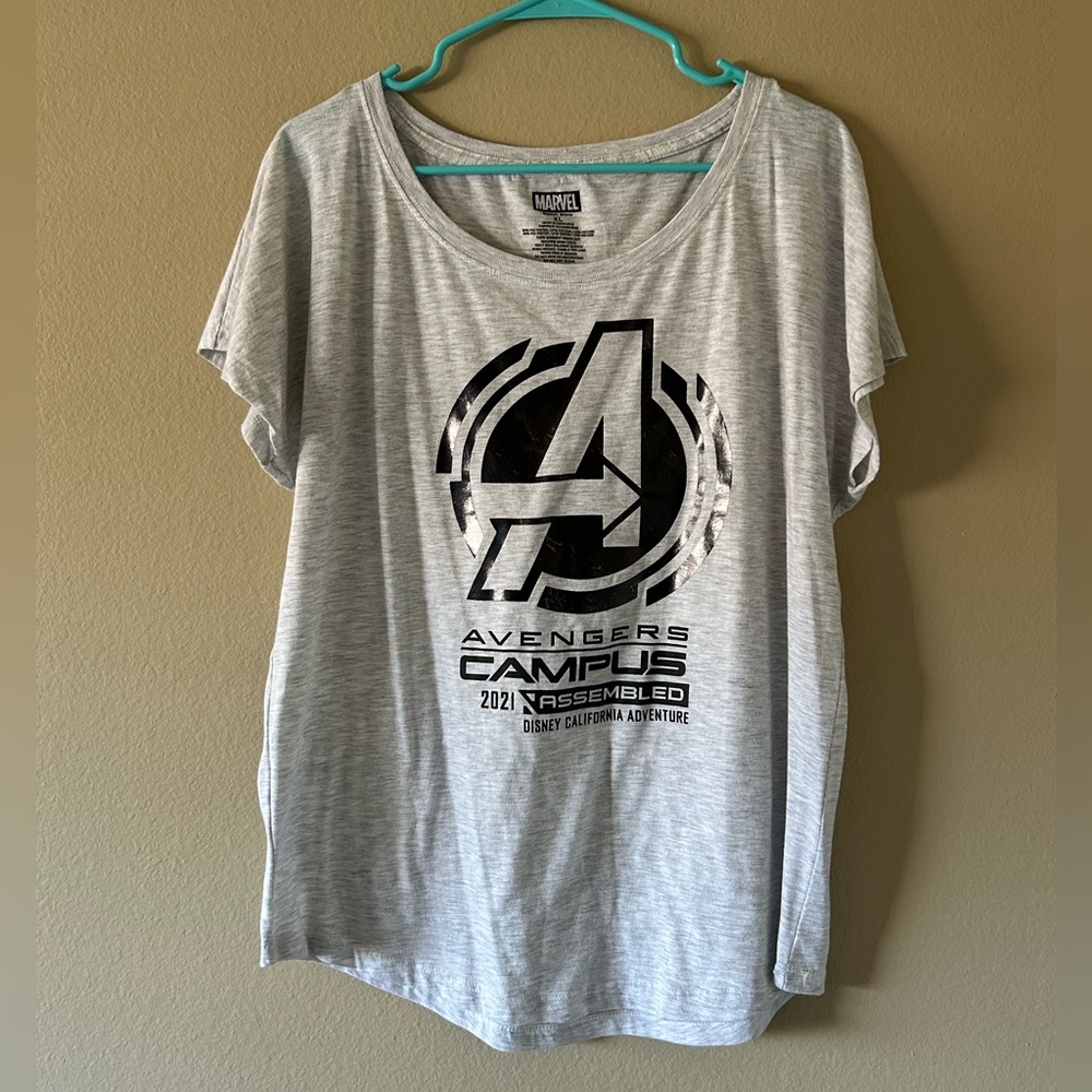 Avengers Campus Women’s Tee Size XL